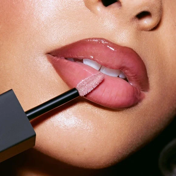 Salted Caramel Lip Oil - Picture 4 of 4